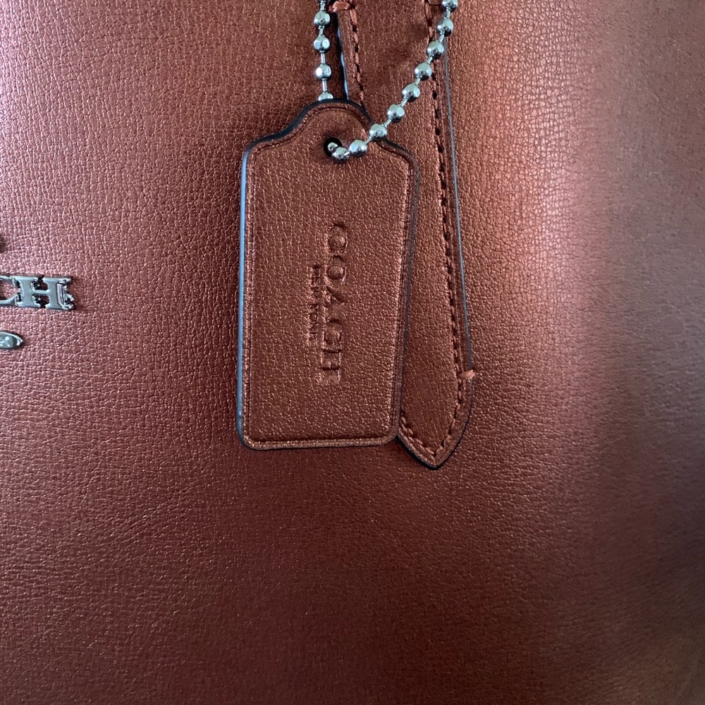 Authentic Coach purse. - Picture 2 of 4